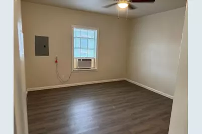 509 W Coffin Street, Denison, TX 75020 - Photo 10