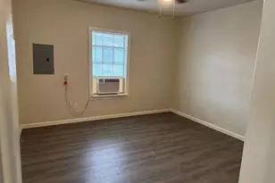 509 W Coffin St, Denison, TX 75020 - Photo 10