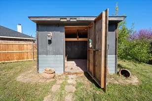 955 Behrens Ct, Crowley, TX 76036 - Photo 34