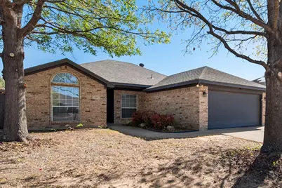 955 Behrens Court, Crowley, TX 76036 - Photo 4
