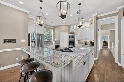 2701 Massachusetts Bay Drive, Arlington, TX 76001 - Photo 4