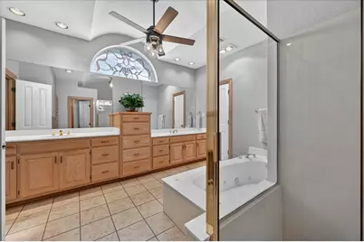 2701 Massachusetts Bay Drive, Arlington, TX 76001 - Photo 24