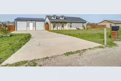 604 S Aquilla Street, Itasca, TX 76055 - Photo 2