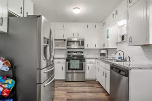 706 Horseshoe Dr, Beverly Hills, TX 76711 - Photo 10