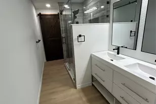 2510 Timberlake Dr, Irving, TX 75062 - Photo 2