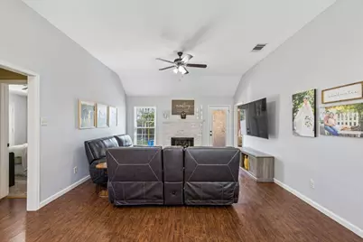 906 Bayfield Drive, Denton, TX 76209 - Photo 6