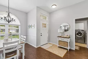 906 Bayfield Dr, Denton, TX 76209 - Photo 2