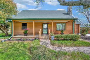 114 Quail Lake Dr W, Whitney, TX 76692 - Photo 1