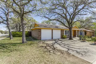 41 Regents Park, Bedford, TX 76022 - Photo 2