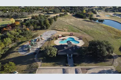 8213 Fullerton Drive, Cleburne, TX 76033 - Photo 28