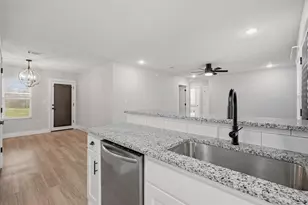 1523 W Bond St, Denison, TX 75020 - Photo 12