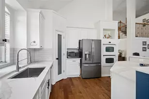 8301 Bartley Cir, Plano, TX 75025 - Photo 14