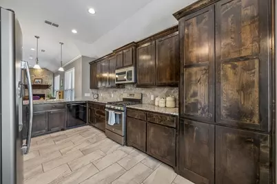 8005 Lake Bend Drive, Rowlett, TX 75088 - Photo 4