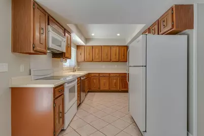 602 Heather Wood Drive, Grapevine, TX 76051 - Photo 12