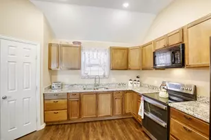 1706 Wright St, Greenville, TX 75401 - Photo 10