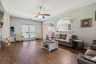 3129 Royal Crest Dr, Fort Worth, TX 76140 - Photo 4