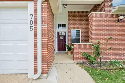 705 Lynnfield Drive, Arlington, TX 76014 - Photo 8