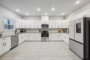 705 Lynnfield Dr, Arlington, TX 76014 - Photo 16