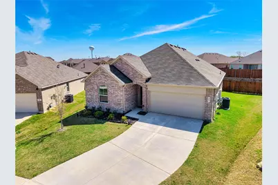 321 Sedalia Trail, Justin, TX 76247 - Photo 24