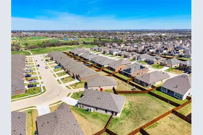 321 Sedalia Trail, Justin, TX 76247 - Photo 32