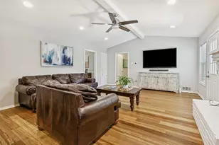 9358 Heatherdale Dr, Dallas, TX 75243 - Photo 4