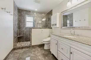 9358 Heatherdale Dr, Dallas, TX 75243 - Photo 10