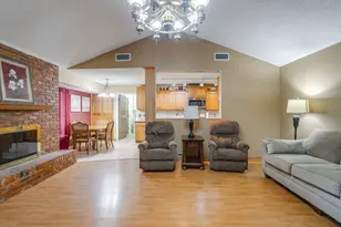 1001 Field Crest Ct, Arlington, TX 76012 - Photo 12