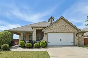 1811 Sunflower Dr, Glenn Heights, TX 75154 - Photo 1
