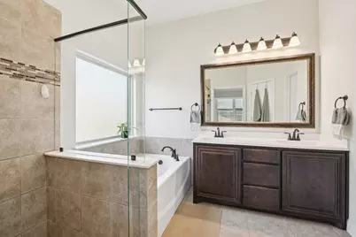 1811 Sunflower Drive, Glenn Heights, TX 75154 - Photo 22