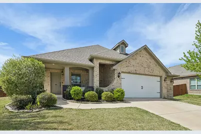 1811 Sunflower Drive, Glenn Heights, TX 75154 - Photo 2