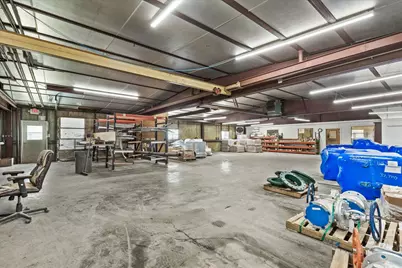 2305 N Main Street, Cleburne, TX 76033 - Photo 30