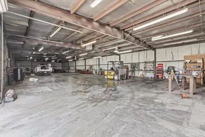 2305 N Main Street, Cleburne, TX 76033 - Photo 12