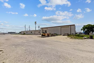 2305 N Main Street, Cleburne, TX 76033 - Photo 20