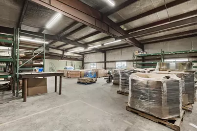 2305 N Main Street, Cleburne, TX 76033 - Photo 22