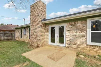 2132 Reverchon Drive, Arlington, TX 76017 - Photo 32