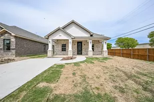 1102 Fort Worth St, Grand Prairie, TX 75050 - Photo 2