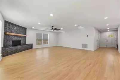 203 Red Bird Court, Cleburne, TX 76058 - Photo 8