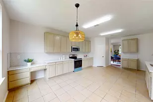 523 Zachum Dr, Arlington, TX 76002 - Photo 10