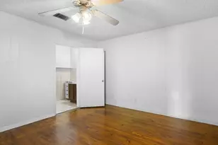 4402 Colony Road A, Granbury, TX 76048 - Photo 8