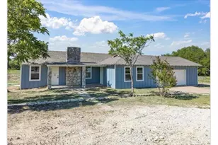 4402 Colony Road A, Granbury, TX 76048 - Photo 1