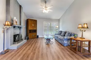 10556 High Hollows Dr, Dallas, TX 75230 - Photo 2