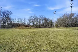 409 Monarch Wy, Justin, TX 76247 - Photo 22