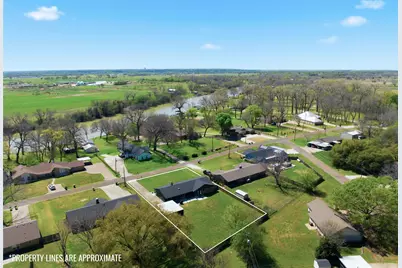 1190 Greenwood Lane, Waco, TX 76705 - Photo 2