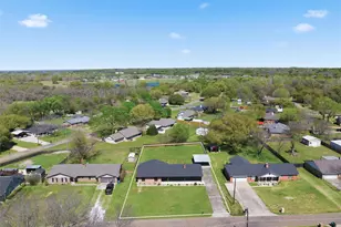 1190 Greenwood Ln, Waco, TX 76705 - Photo 36