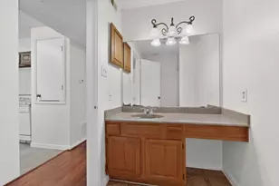 8545 Midpark Dr, Dallas, TX 75240 - Photo 18