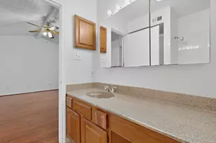 8545 Midpark Dr, Dallas, TX 75240 - Photo 24