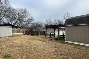 104 Dixon St, Cleburne, TX 76033 - Photo 34