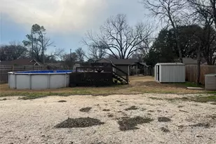 104 Dixon St, Cleburne, TX 76033 - Photo 30