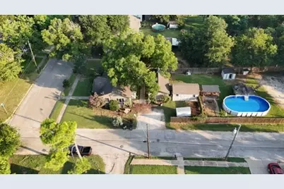 104 Dixon Street, Cleburne, TX 76033 - Photo 2