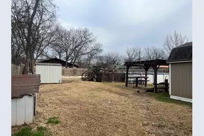 104 Dixon Street, Cleburne, TX 76033 - Photo 28
